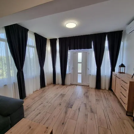 Lovre Apartment
