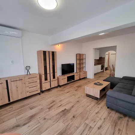 Apartment Lovre *